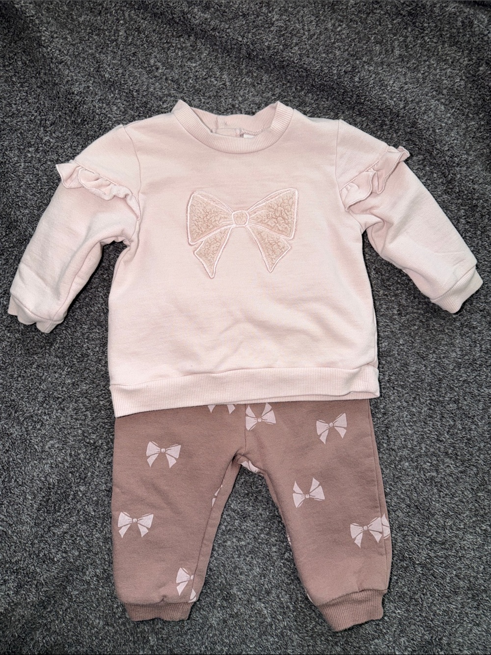 Pink Bow Sweatshirt and Bow-Print Pants Set